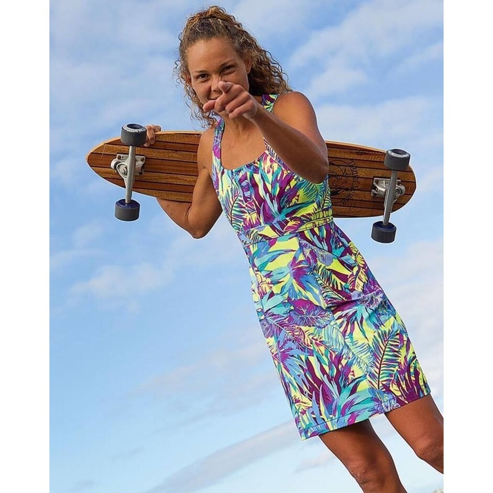 Title Nine Sports Dress‎ Size 4 Neon Leaf Print Skater Tennis Beach built in bra